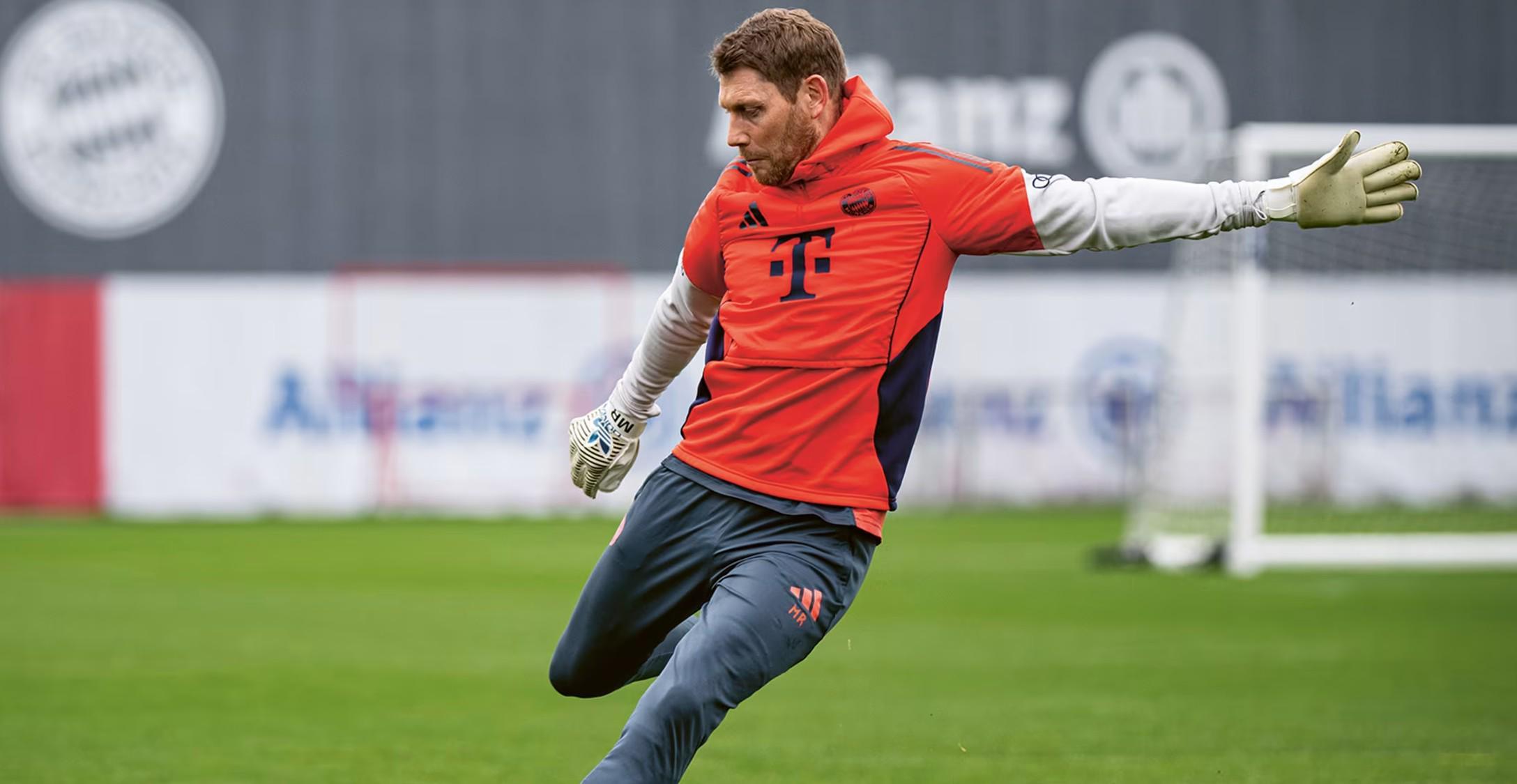 拜仁门将教练：乌尔比希有潜力，他能胜任与诺伊尔类似的踢法